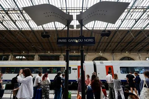 France's train network hit by 'massive attack' ahead of Paris Olympics opening c 스톡 사진
