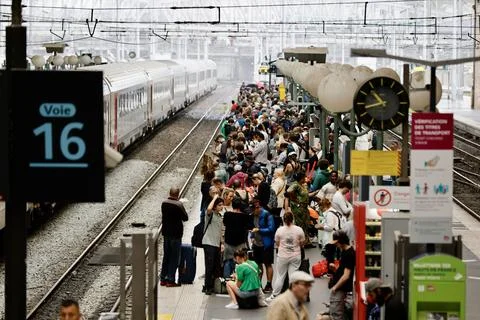 France's train network hit by 'massive attack' ahead of Paris Olympics opening c Stock Photos