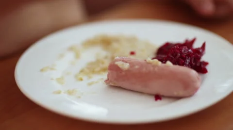 Frankfurter with garnish 스톡 동영상 40031626