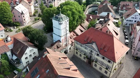 Frauentor Ravensburger Tor medieval gate tower in Wangen im Allgäu Video stock 338375132