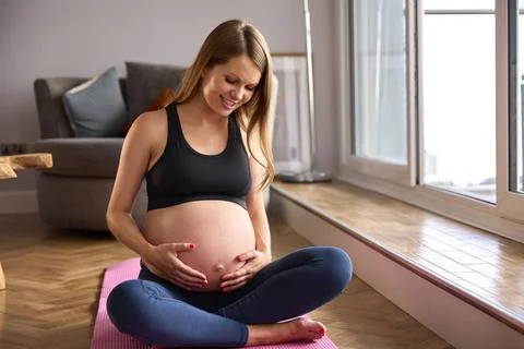 Frau,yoga,schwangerschaft,schneidersitz,frauen,weiblich,schwanger,schwange... Stock Photos