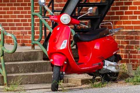 Frederick, MD, 08/14/2020: An isolated image of a red vintage Vespa GT200 Stock Photos