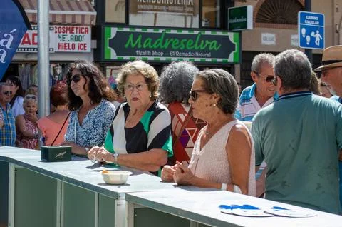 Free testing dinner - Racion de callos dish during San Miguel festival Stock Photos