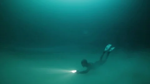 FREEDIVING TULUM Video stock 118376403