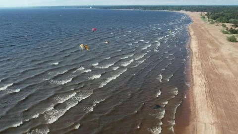 Freedom of the wind Stockbeeldmateriaal 157129522