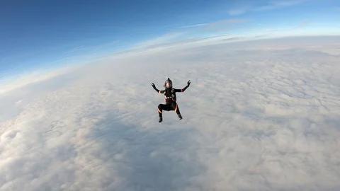 Freefly skydiving Stockbeeldmateriaal 104758905