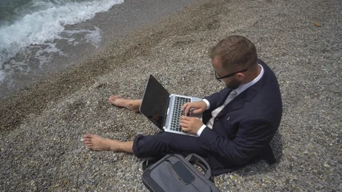 Freelance Stock Footage 109382428