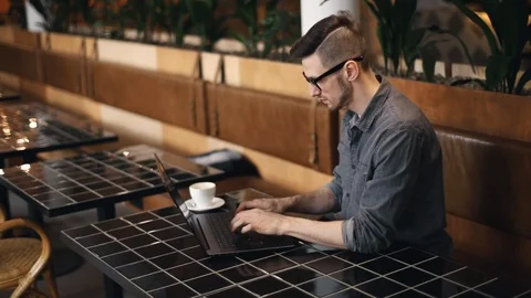 Freelancer Man Using Laptop Видео 103747225