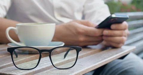 Freelancer surfing network looking at plans for business 動画素材 253626822