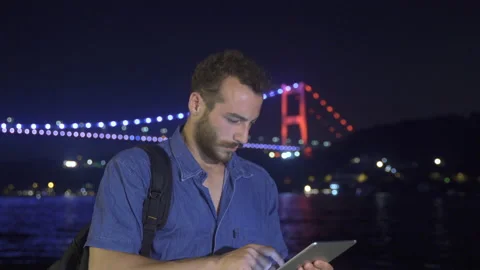 Freelancer working on tablet at night. Stock-Footage 212849455