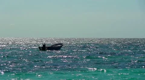 Freeport Ocean 3 HD Boat Adrift on the Sea Stock-Footage 12567544