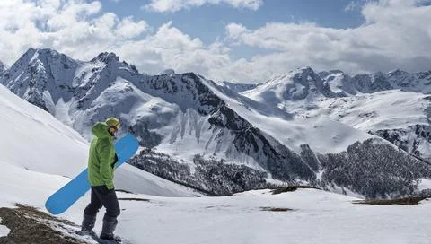 Freerider with splitboard or snowboard Stock-Fotos