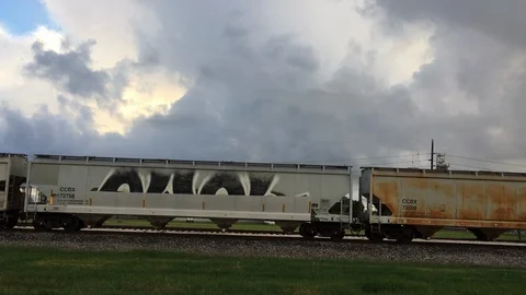 Freight Train 1 Vídeos de archivo 95213800