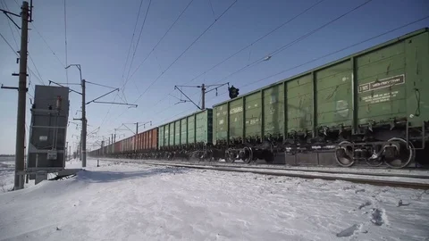 Freight train rides 库存影片 72628261