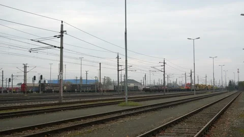Freight train in Wels Stockbeeldmateriaal 220093095