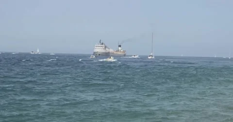 Freighter coming into port Stock Footage 40475296