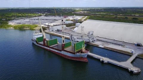 FREIGHTER FRONT VIEW AT CSX ROCKPORT at PORT TAMPA BAY AERIAL Stock Photos
