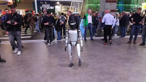 French far-right figure Jordan Bardella visits 2026 Paris Motor Show, París, FR  Stock Footage 347897953
