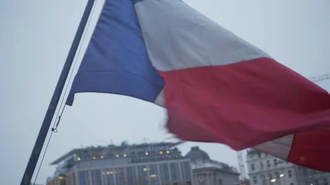 French Flag in Wind on Viennese Square Vídeos de archivo 128790678