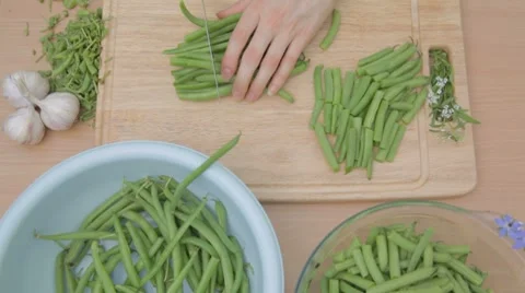 French green beans being cut with sharp knife outdoors Stock-Footage 8367536