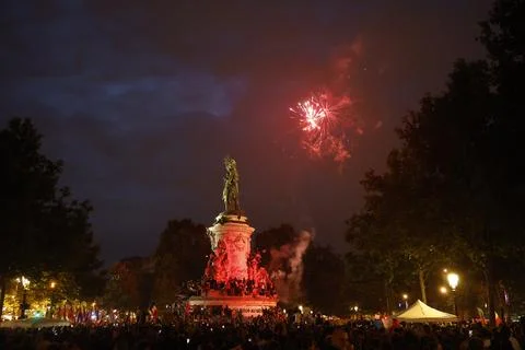 French people react after the legislative elections results, Paris, France - 07  Stock Photos