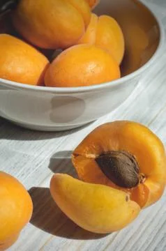 Fresh apricots on a table Foto stock