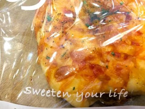 Fresh baked soft bread at bakery Stock Photos