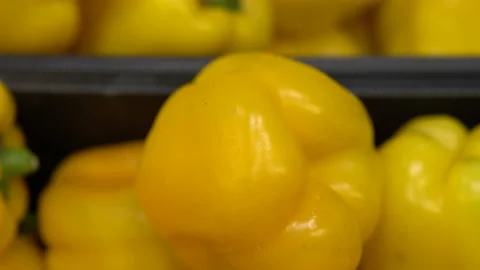 Fresh bell peppers on the counter in the supermarket Stockbeeldmateriaal 165109953