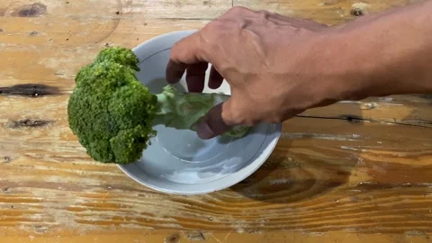 Fresh broccoli Stock Footage 302880725