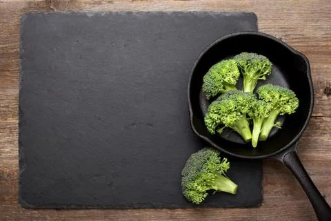 Fresh broccoli in  pan Foto stock