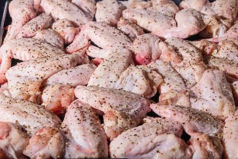 Fresh chicken wings Foto stock