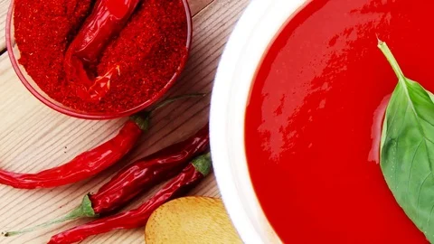 Fresh cold tomato soup 스톡 동영상 70443889