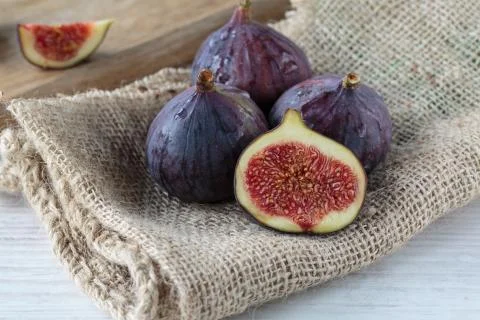 Fresh dark figs Stock Photos