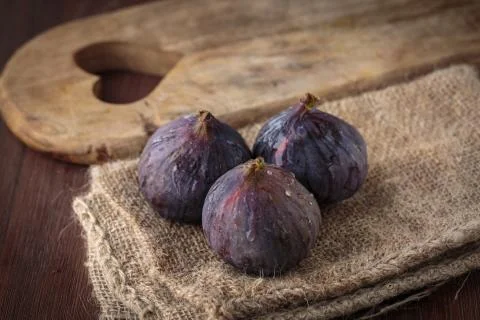 Fresh dark  figs Stock Photos