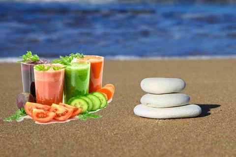 Fresh drinks are suitable when on the beach Foto stock