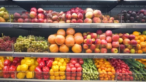 Fresh fruit at the store counter Video stock 114330209