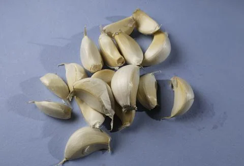 Fresh garlic on the table Foto stock
