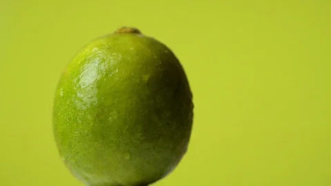 Fresh green lime rotating in the studio 스톡 동영상 127420517