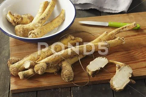Fresh Horseradish Roots