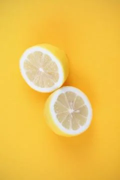 Fresh lemon cut in half Stock Photos