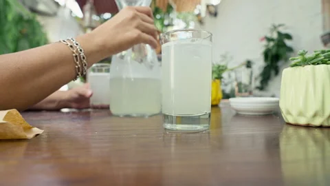Fresh lemonade blending with bubbles and foam. Video stock 341439246