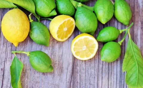 Fresh lemons in old table Stock Photos