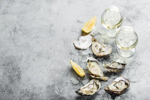 Fresh opened oysters Foto stock