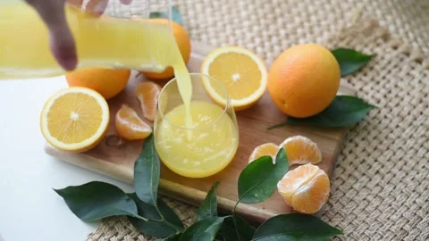 Fresh orange juice Stock Footage 168872124