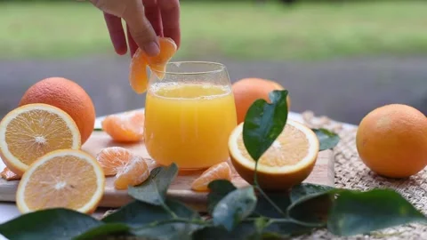 Fresh orange juice Stock Footage 168872147