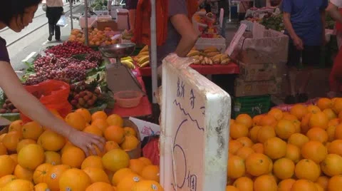 Fresh orange for sale, street market, Hong Kong, China Stock Footage
