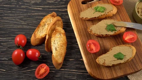 Fresh pate with bread on wooden table Stock-Footage 74805521