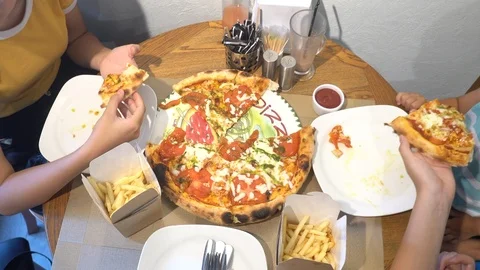 Fresh pizza on a plate Stock Footage 111401918