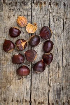 Fresh raw chestnuts Stock Photos