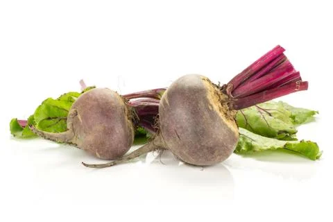 Fresh raw red beetroot isolated on white Foto stock